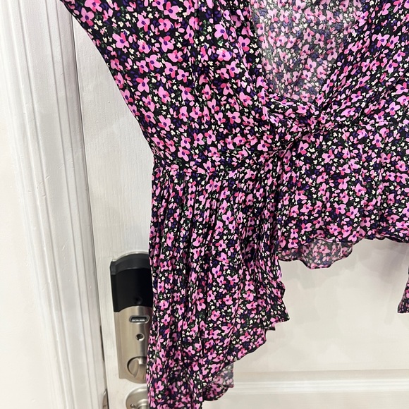 Zara floral side pleated top w/ balloon shoulders - Picture 5 of 5